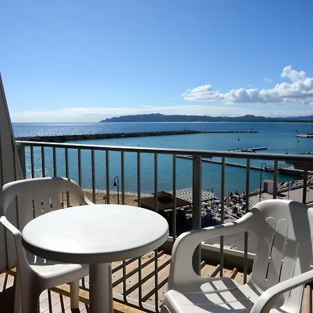 Holiday home In Spain With Beachfront & Pool Access L'Estartit