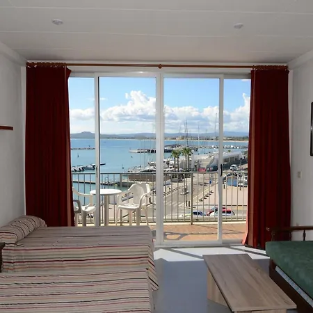 In Spain With Beachfront & Pool Access *