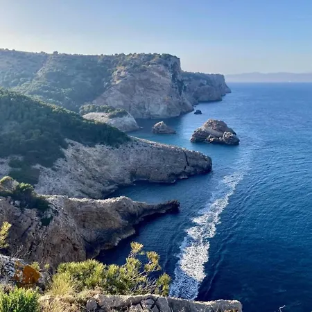 In Spain With Beachfront & Pool Access L'Estartit