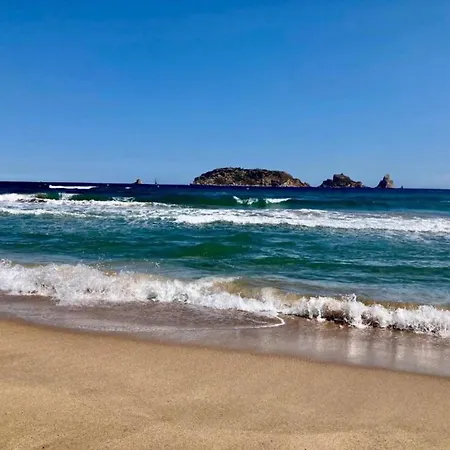 In Spain With Beachfront & Pool Access * L'Estartit