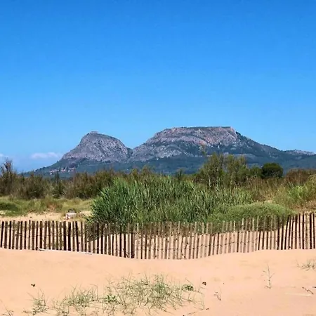 In Spain With Beachfront & Pool Access Holiday home *